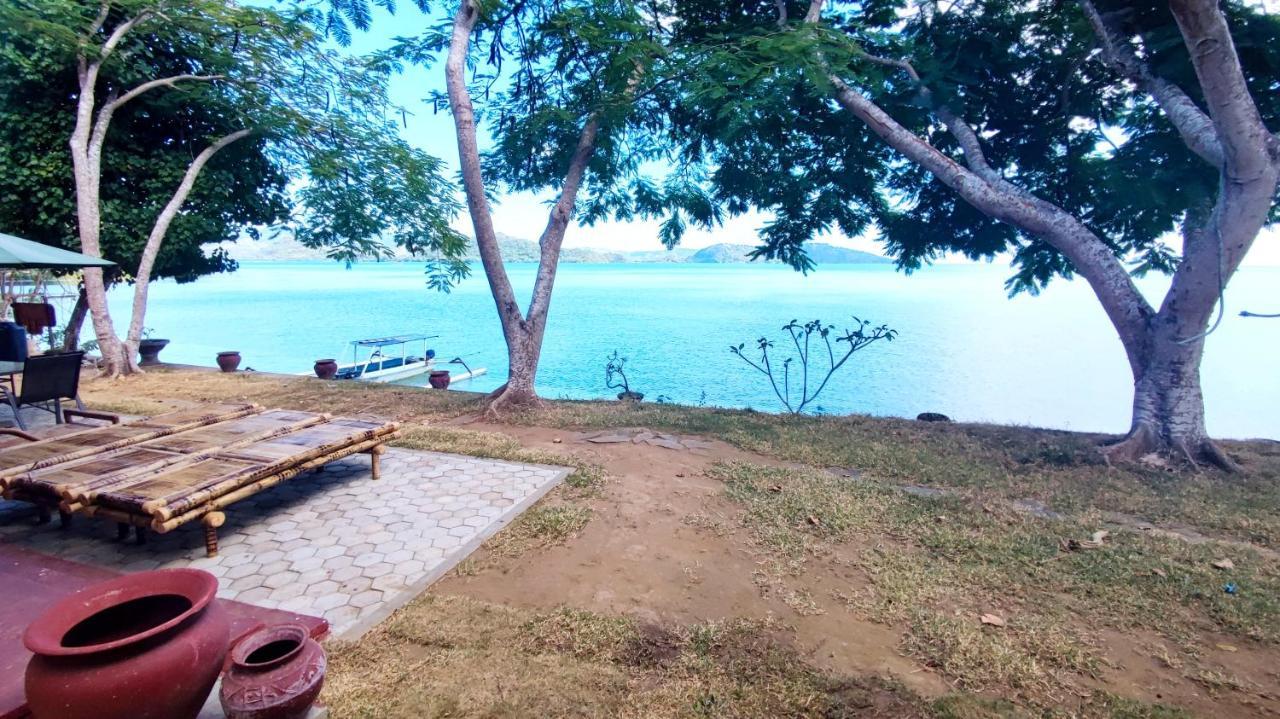 Khabita Beach Resort Lembar  Экстерьер фото
