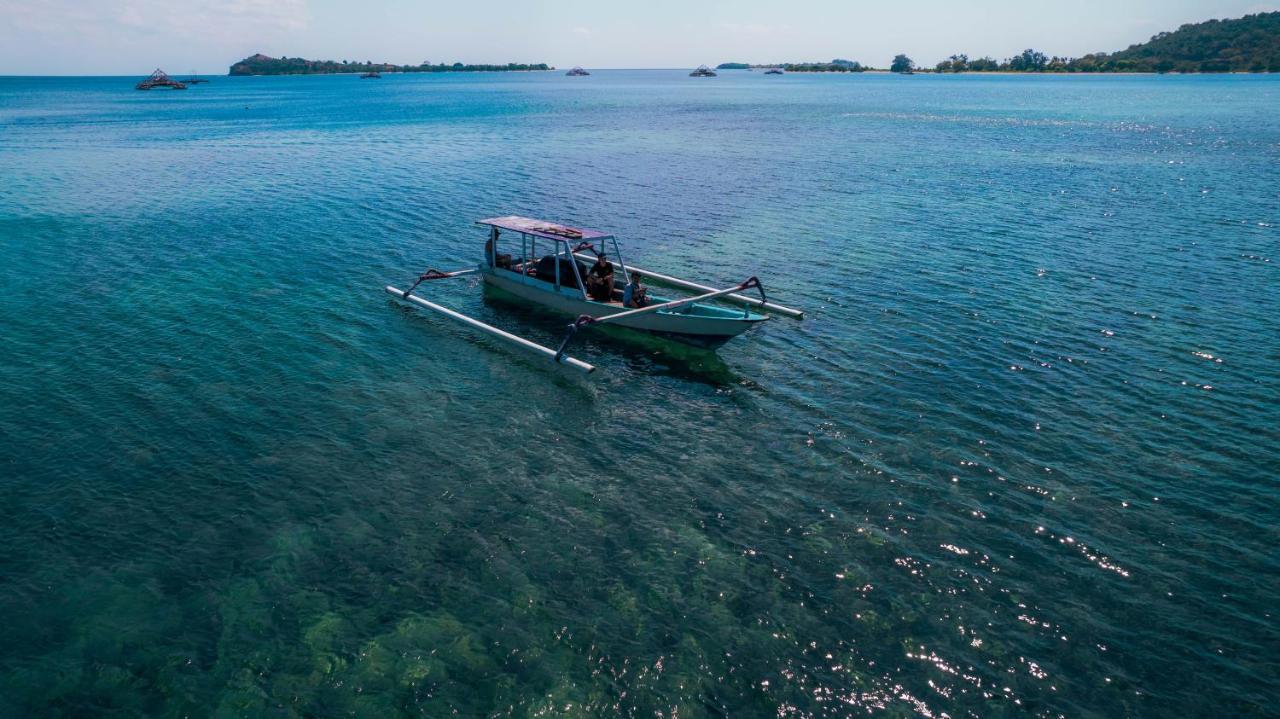 Khabita Beach Resort Lembar  Экстерьер фото