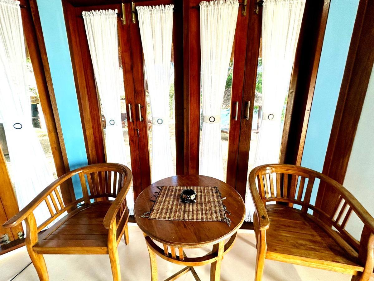 Khabita Beach Resort Lembar  Экстерьер фото