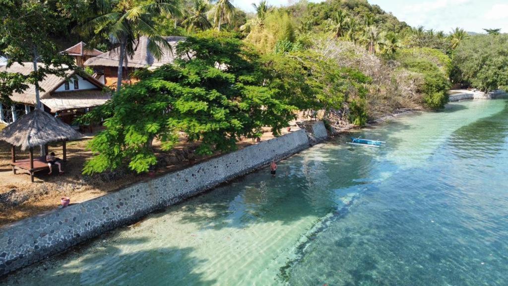 Khabita Beach Resort Lembar  Экстерьер фото